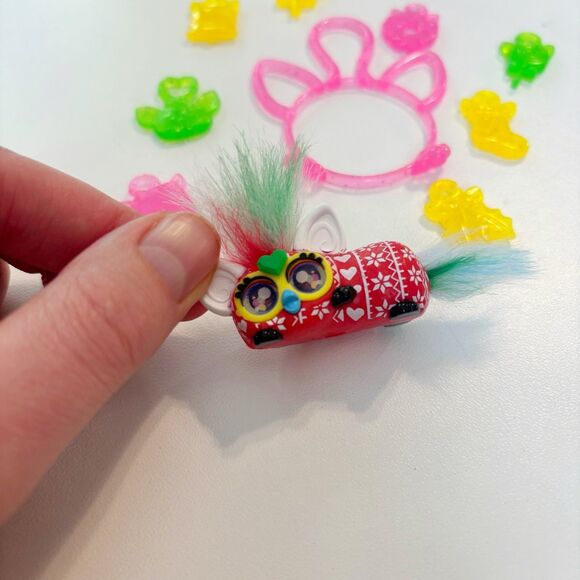 Christmas Long Furby Mini Figure and Keychain Clip with Charms - Picture 1 of 3